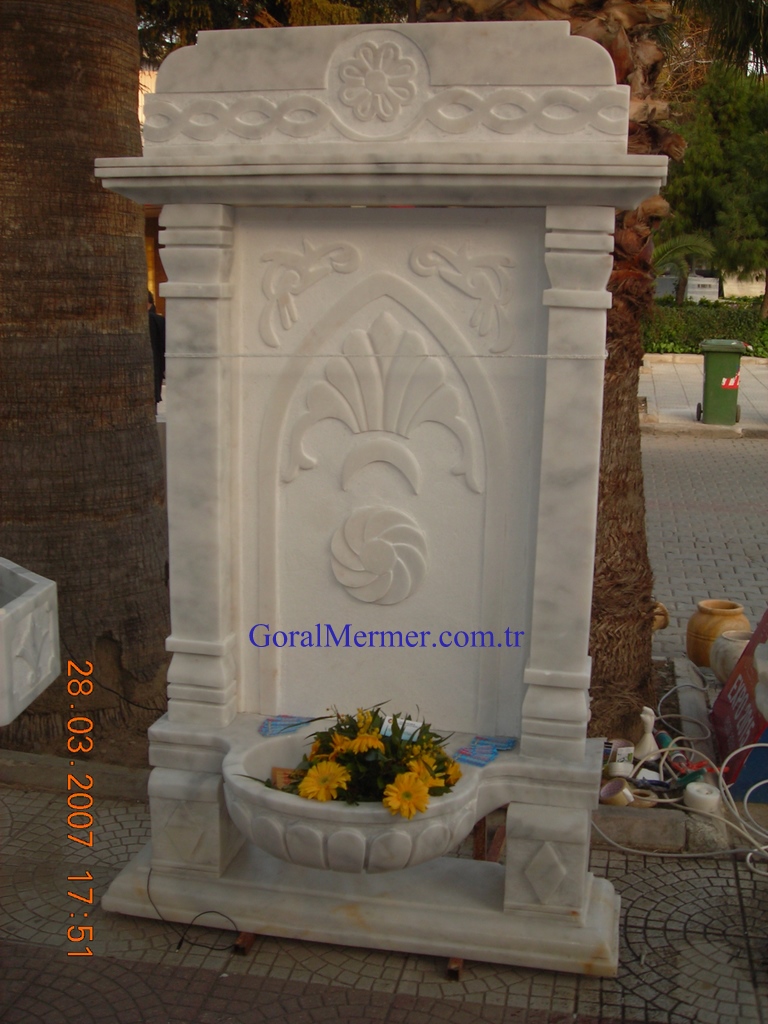 mermer çeşme